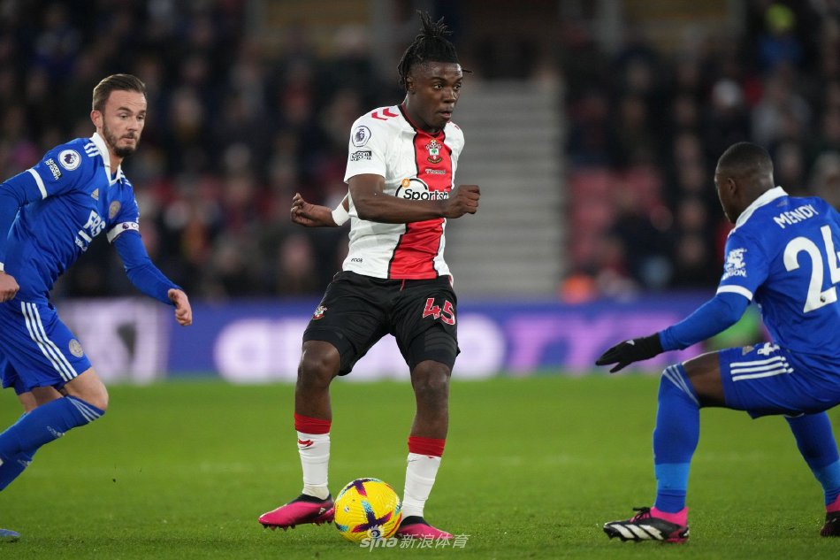 做出了巨大 做出了巨大