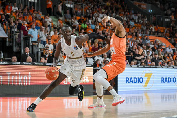 根据赛规 根据赛规